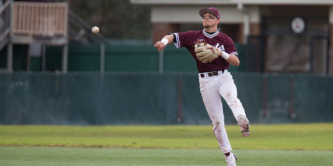 Errors Plague Diamond Gents in Midweek Loss to LeTourneau