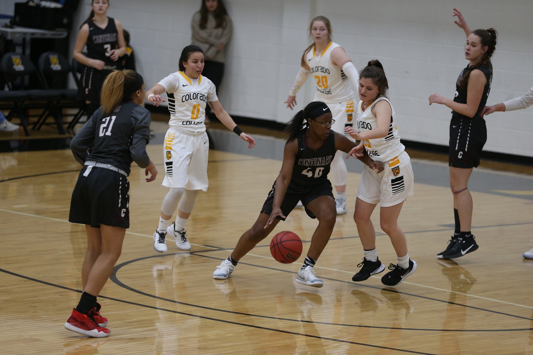 Women's Basketball Falls At Home To Austin College