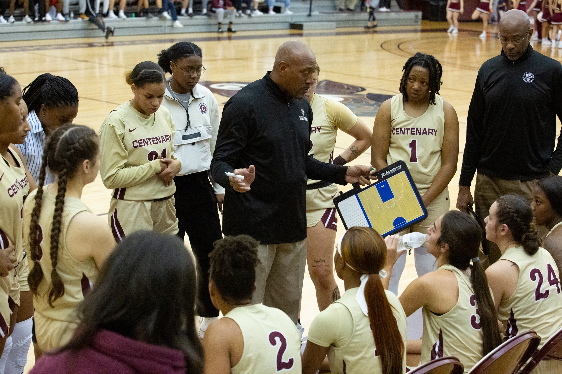 Ladies Fall At Southwestern On Friday, 58-49