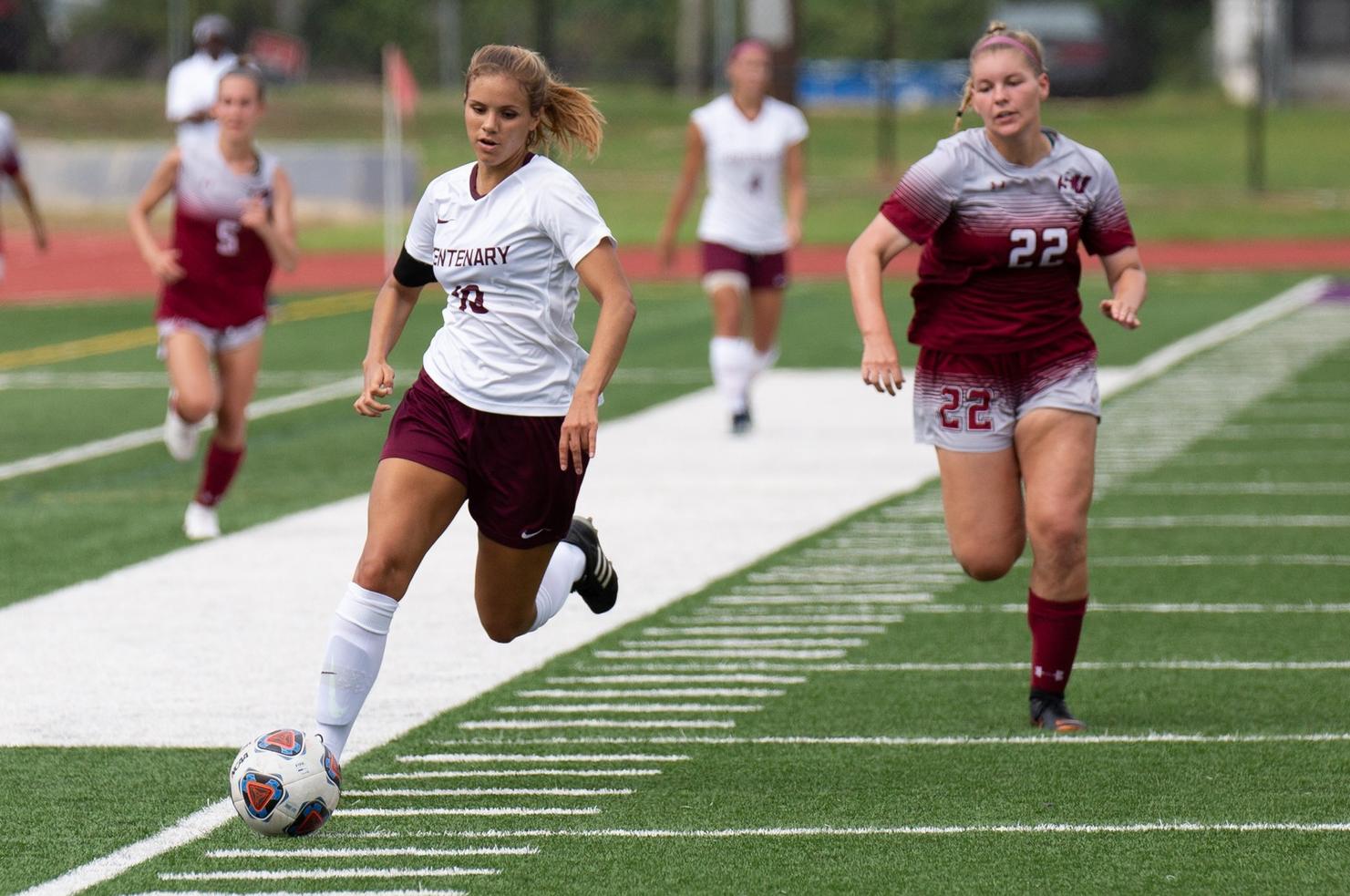 Junior Kyra Montes named the NCAA Division III Women's Player of the Week by the United Soccer Coaches (Photo courtesy of Curt Youngblood).