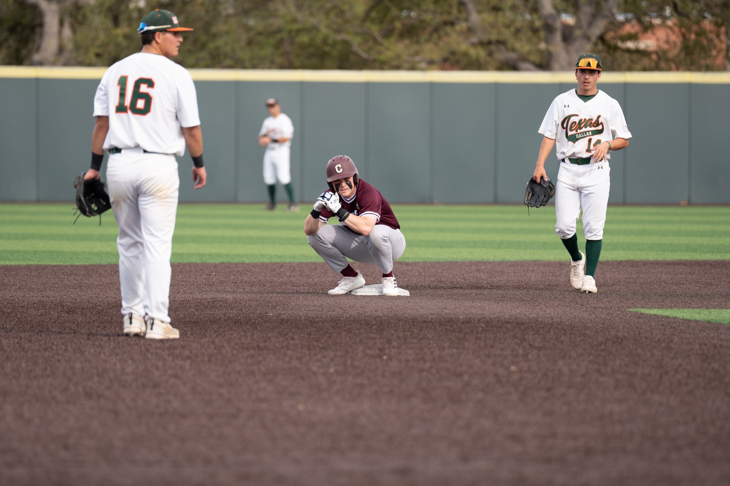 The Diamond Gents completed a series sweep over Southwestern on Saturday at home.