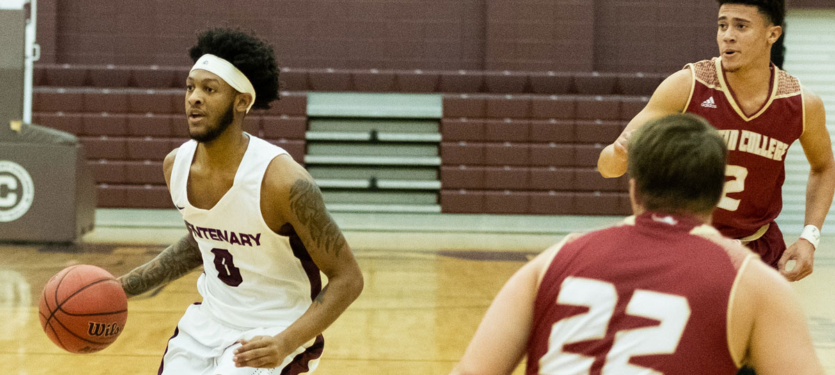 Men's Basketball Dominates Johnson and Wales, 92-54, To Remain Perfect In SCAC Play