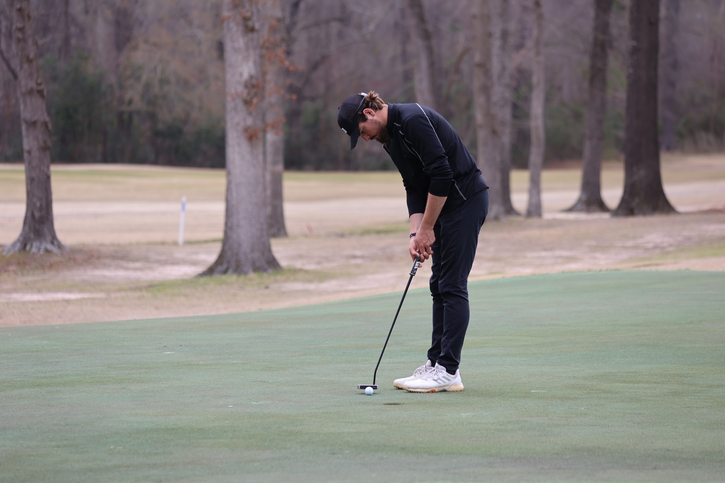 Junior Devan Martin shot a 5-over 77 on Monday as he eyes a top-10 finish.