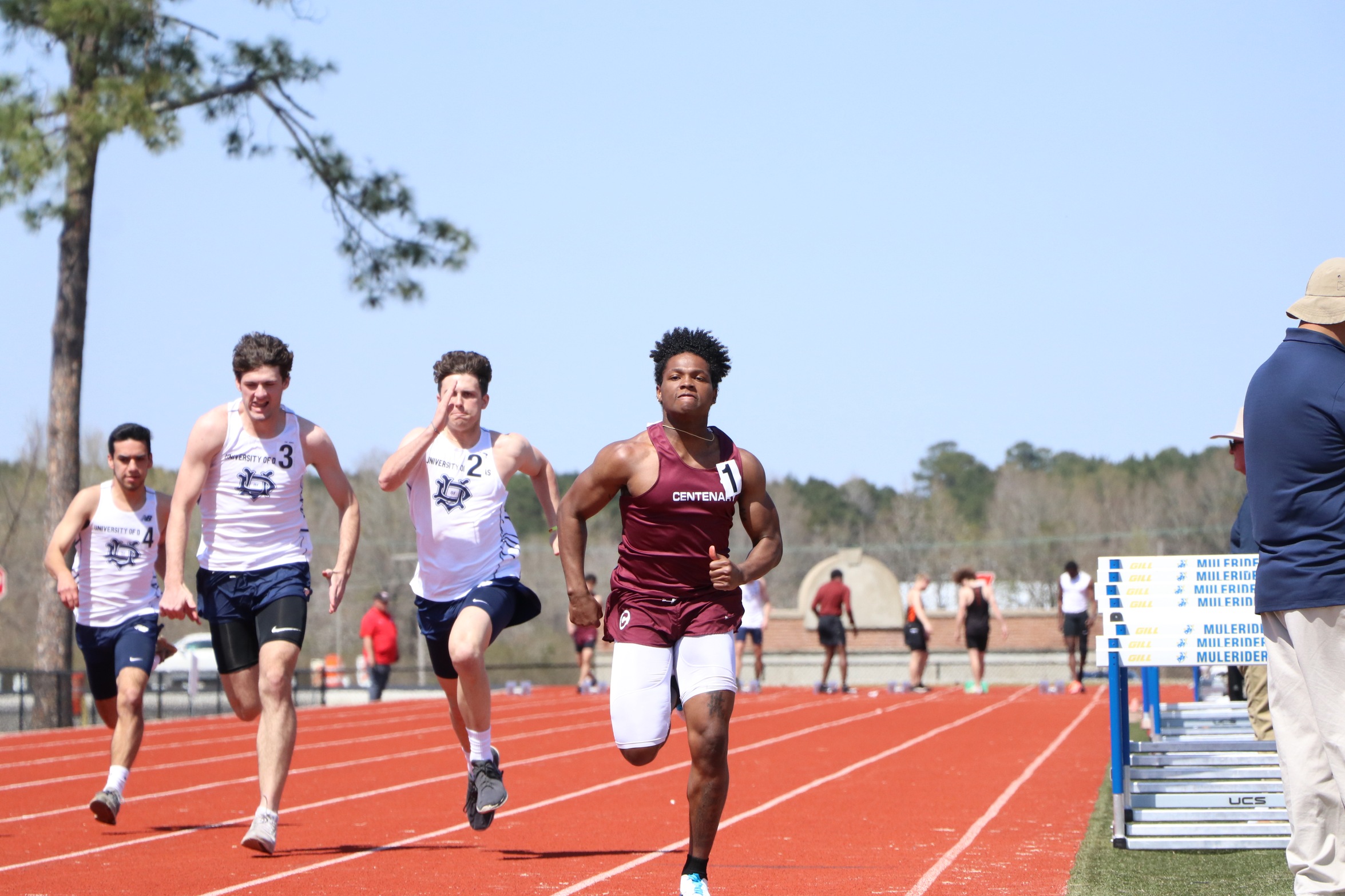 Track And Field Teams Complete Action In Dan Veach Invitational
