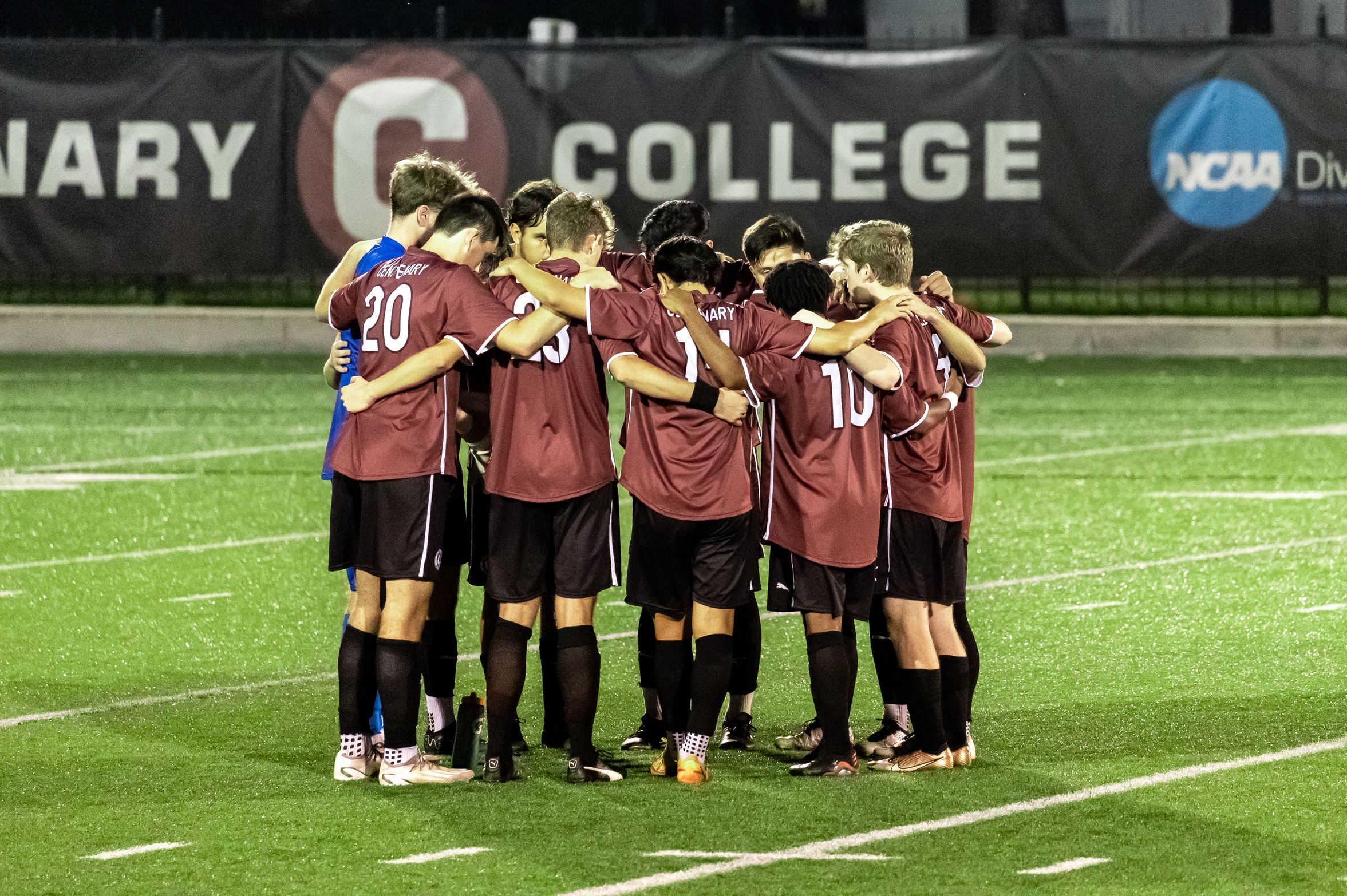 The Gents fell 3-2 on Friday night against Schreiner.