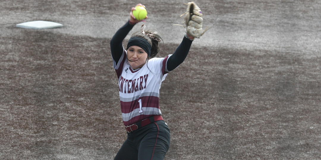 Scoggin Picks up Pair of Wins in Circle as Ladies Softball Takes Doubleheader at Trinity