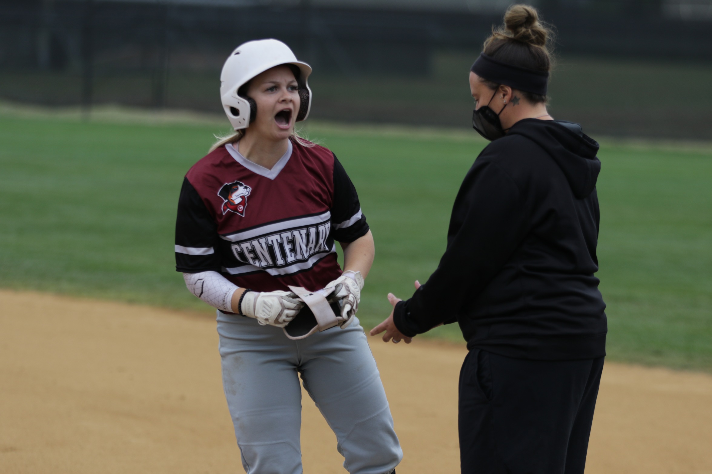 Softball Wins SCAC Championship Opener Over Southwestern; Advances to Face Texas Lutheran