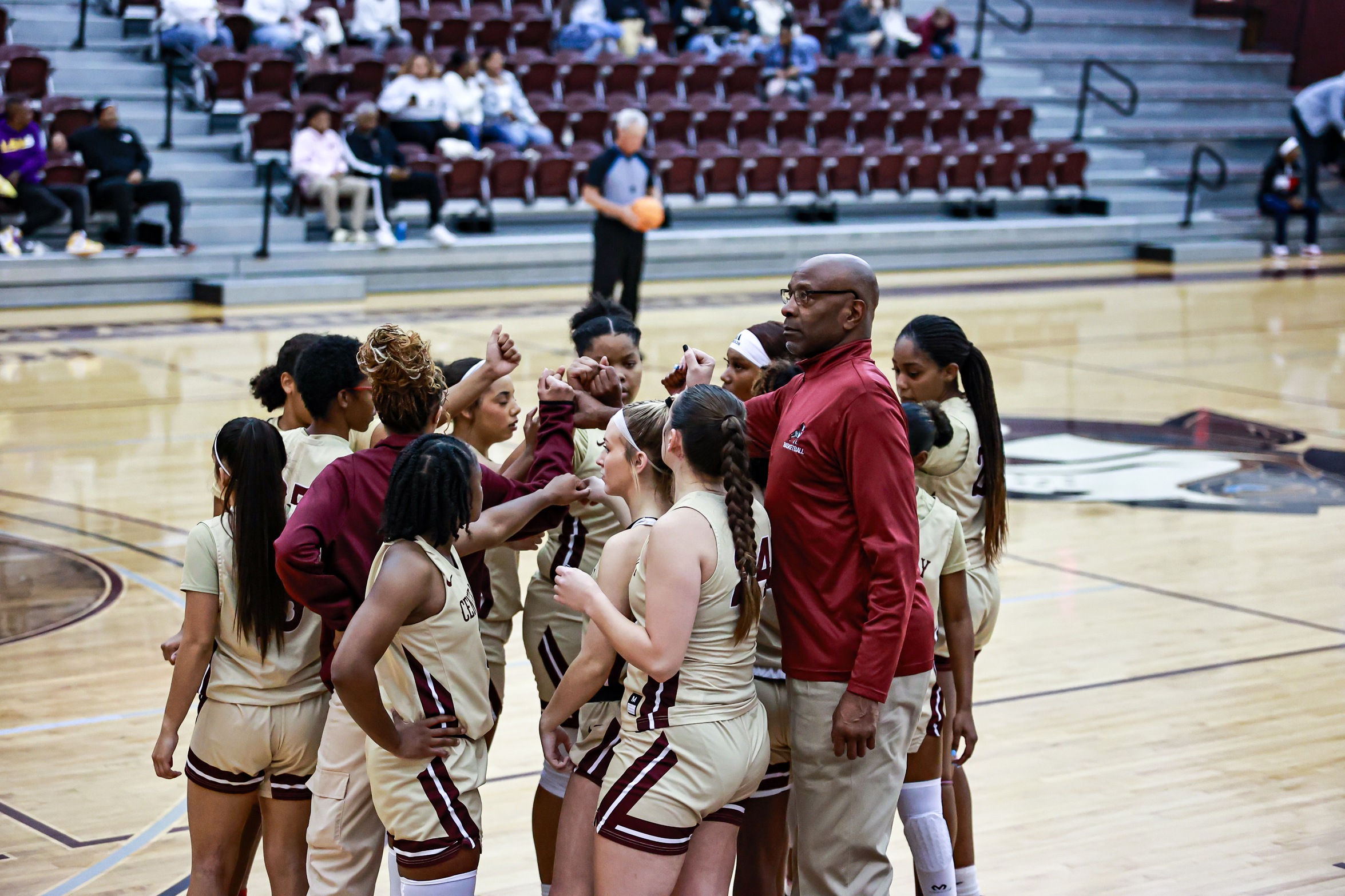 The Ladies allowed a season-low 54 points in Sunday's loss to Southwestern. 

PHOTO: Isabell Gonzales