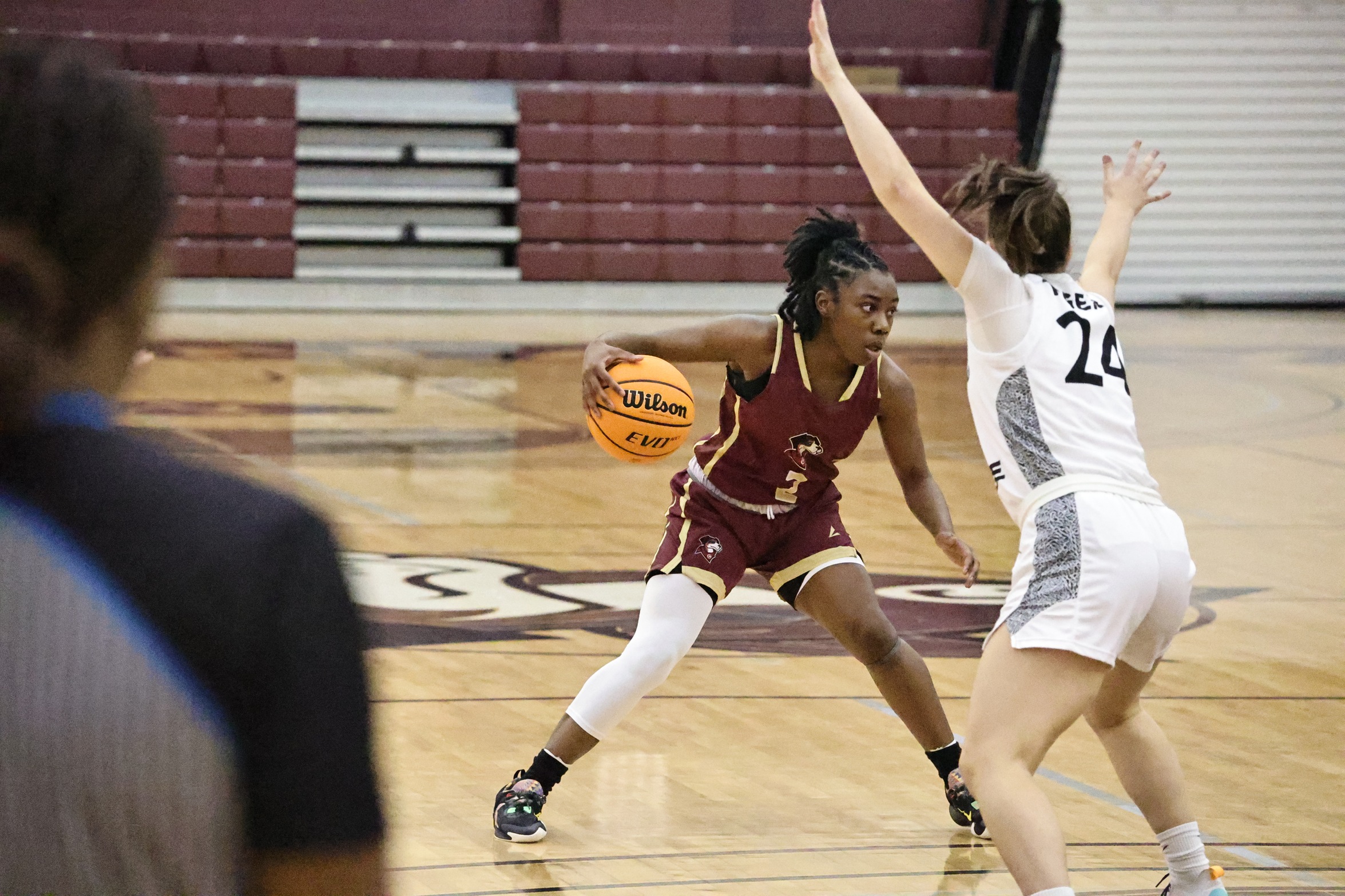 Junior G Amiyah Barrow and the Ladies will face Colorado College and the University of St. Thomas on the road this weekend.