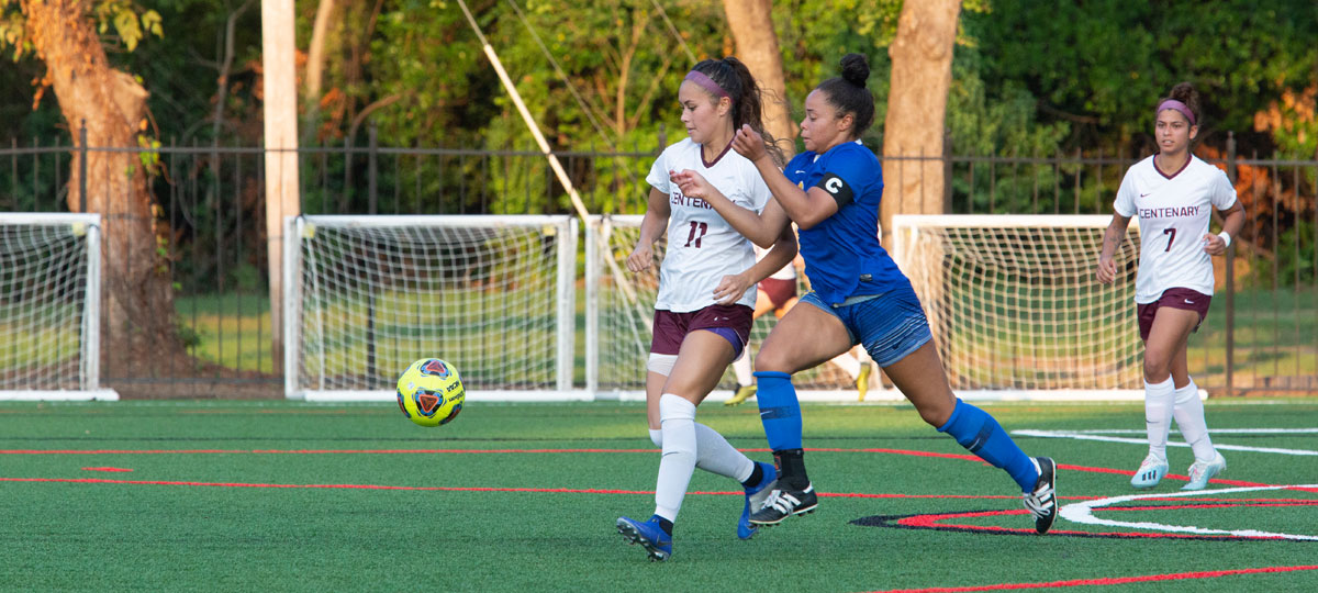 Women's Soccer Wins Third Straight With Victory Over Dallas