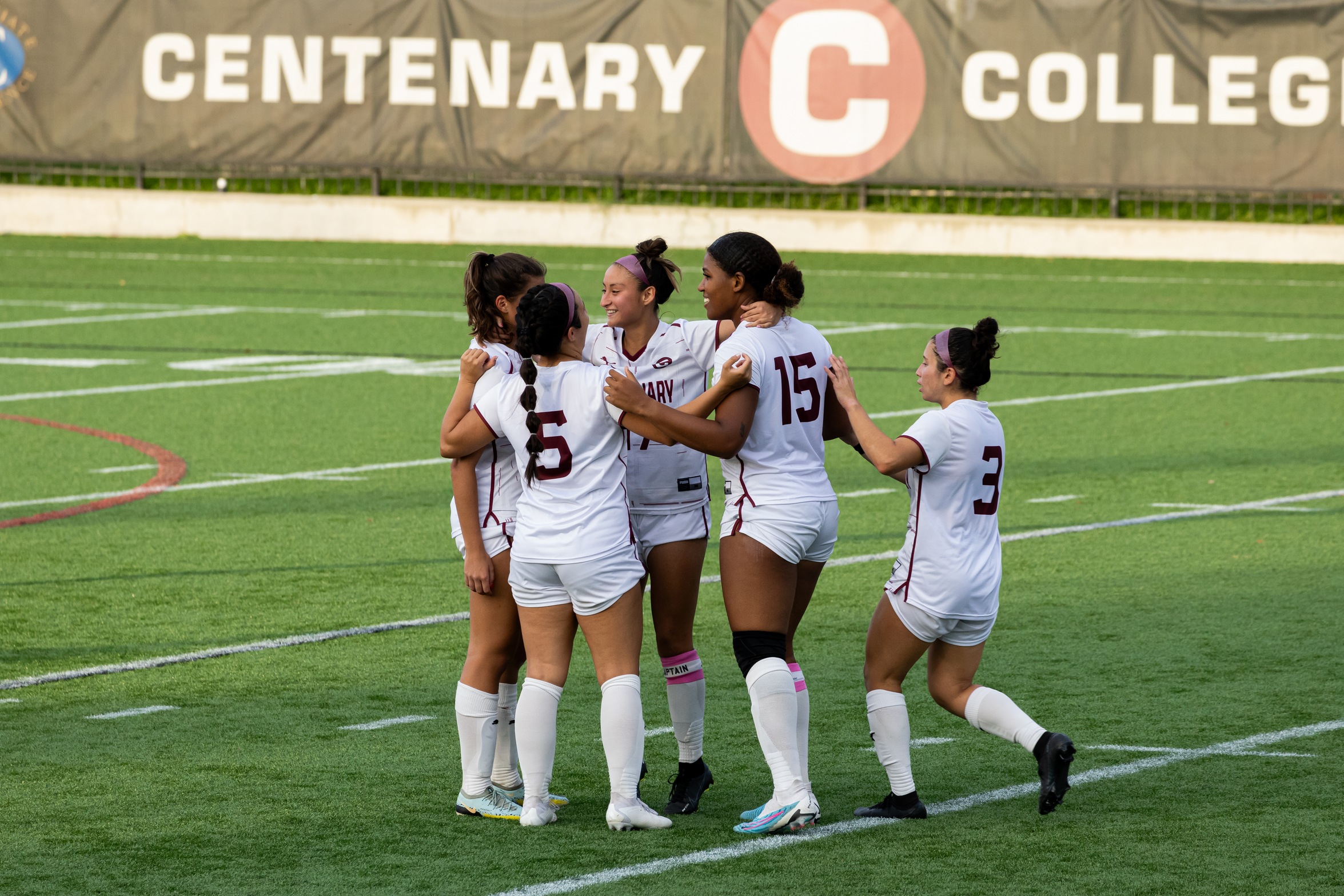 The Ladies will face Schreiner and Trinity on the road this weekend.