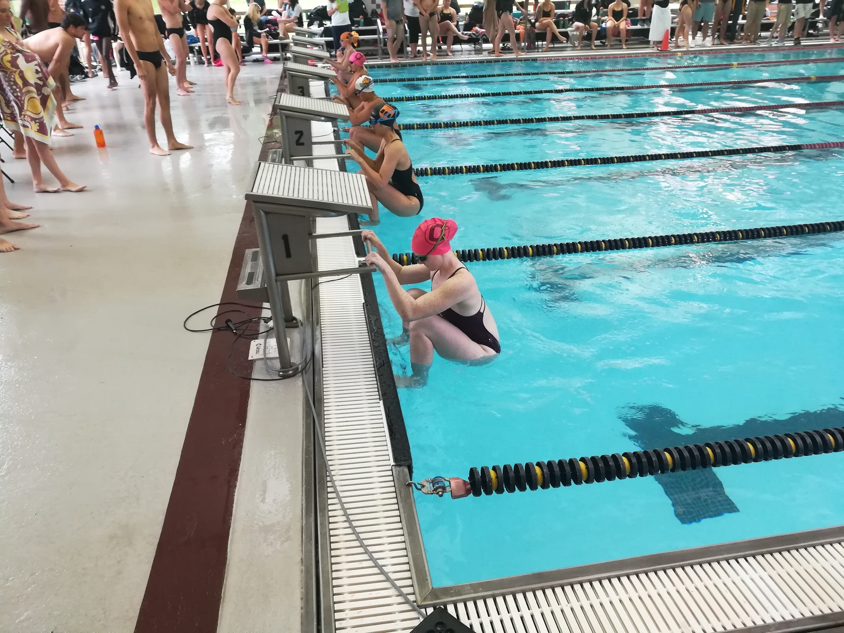 Gents Swimming Knocks off Hendrix, Ladies Tie Warriors, in Tri-Meet with Colorado College