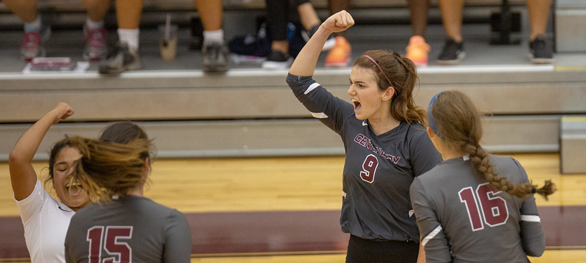 Volleyball Splits Pair Of Matches In SCAC Play On Sunday