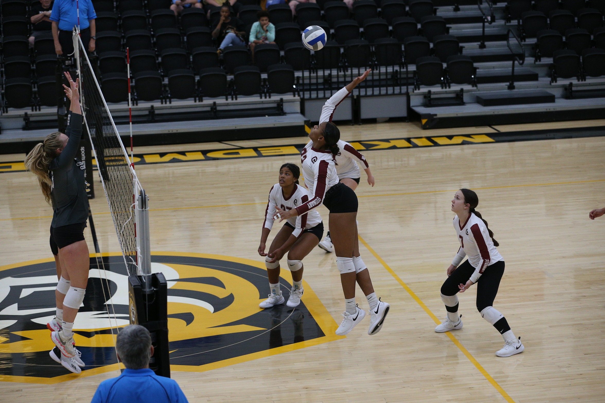 The Ladies will face Texas Lutheran on Saturday in their final match of the weekend. 

PHOTO: Charlie Lengal III
